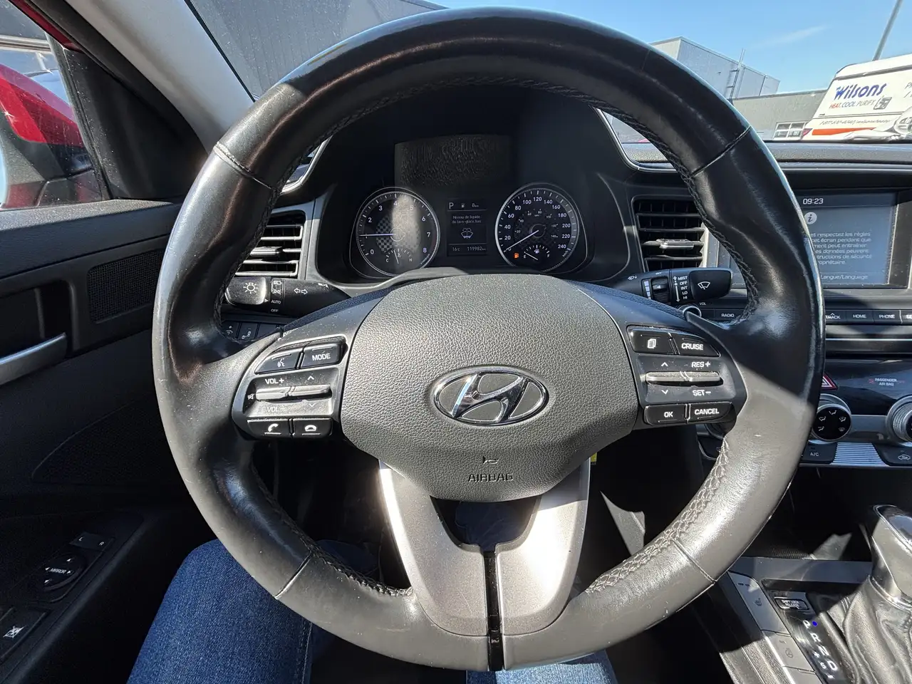 Hyundai ELANTRA снимка Hyundai ELANTRA