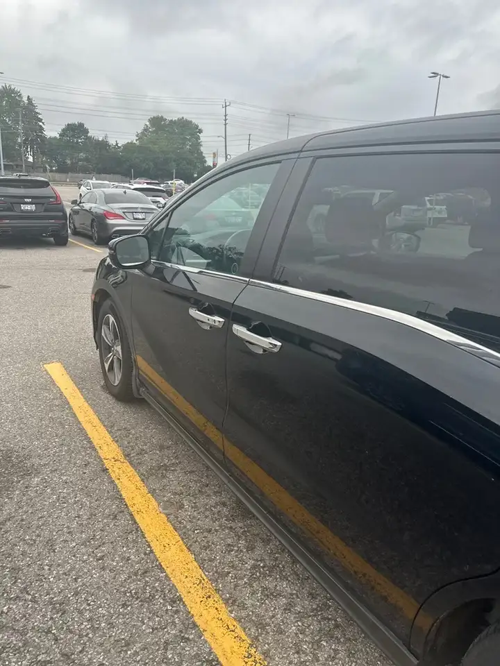 Honda Odyssey снимка Honda Odyssey