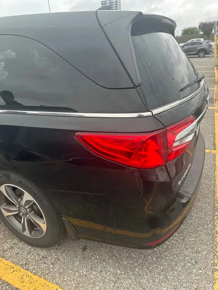 Honda Odyssey снимка Honda Odyssey