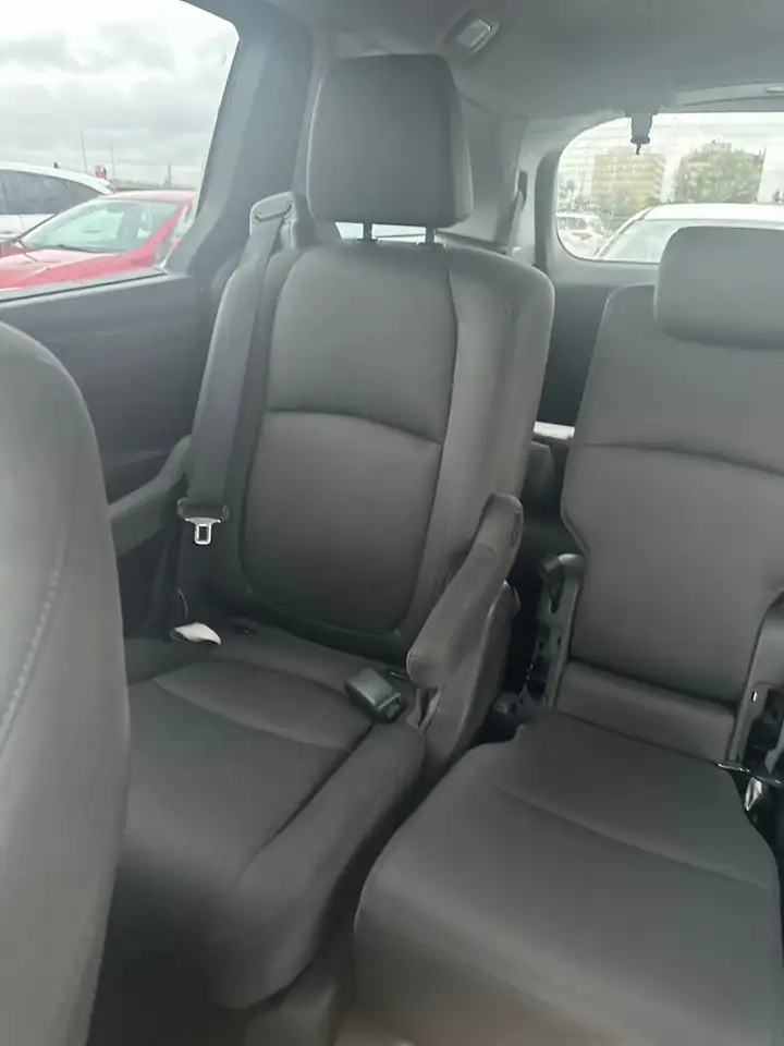 Honda Odyssey снимка Honda Odyssey