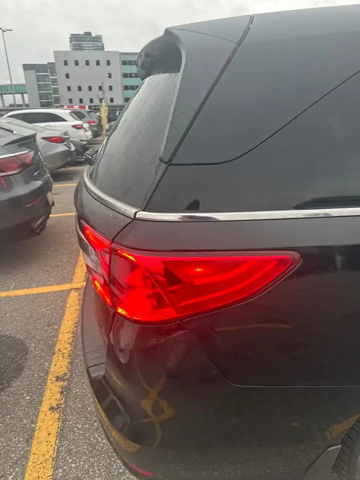 Honda Odyssey снимка Honda Odyssey