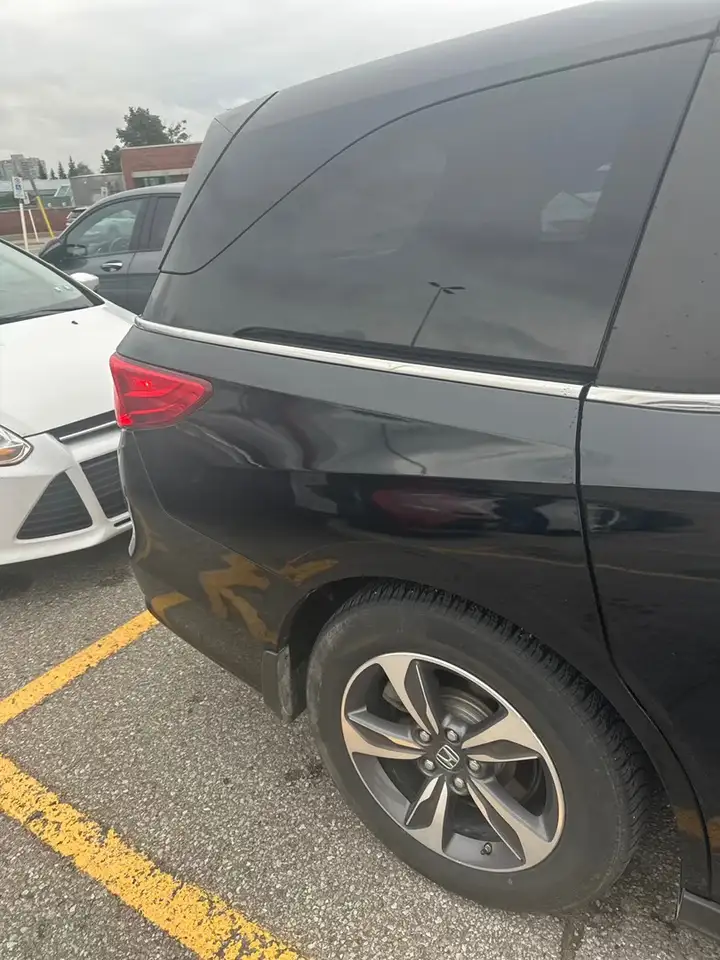 Honda Odyssey снимка Honda Odyssey