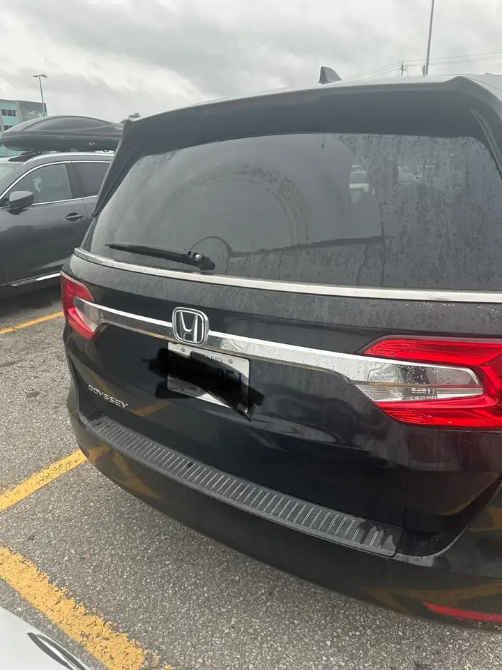 Honda Odyssey снимка Honda Odyssey