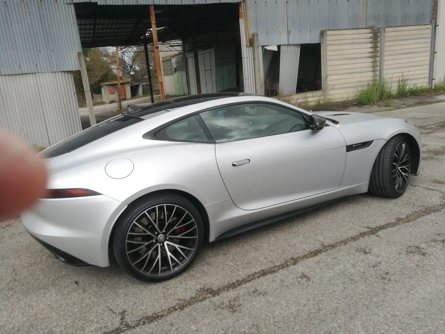 Jaguar F-Type F-Type Coupe 2.0 i4 R-Dynamic rwd 300cv auto Silver - 2