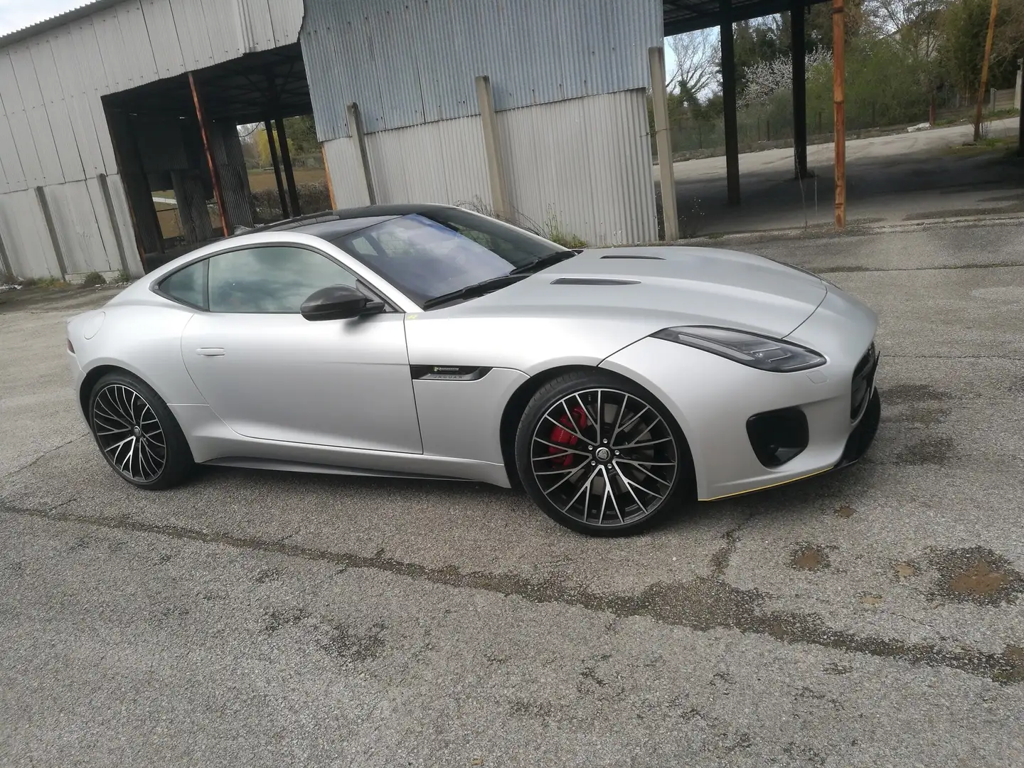Jaguar F-Type F-Type Coupe 2.0 i4 R-Dynamic rwd 300cv auto Silver - 1
