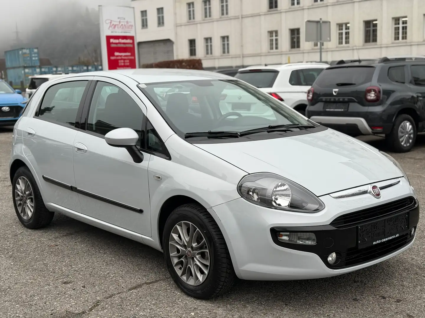 Fiat Punto 1.2 NUR 31.000 KM 1.Besitz TÜV NEU Silber - 1