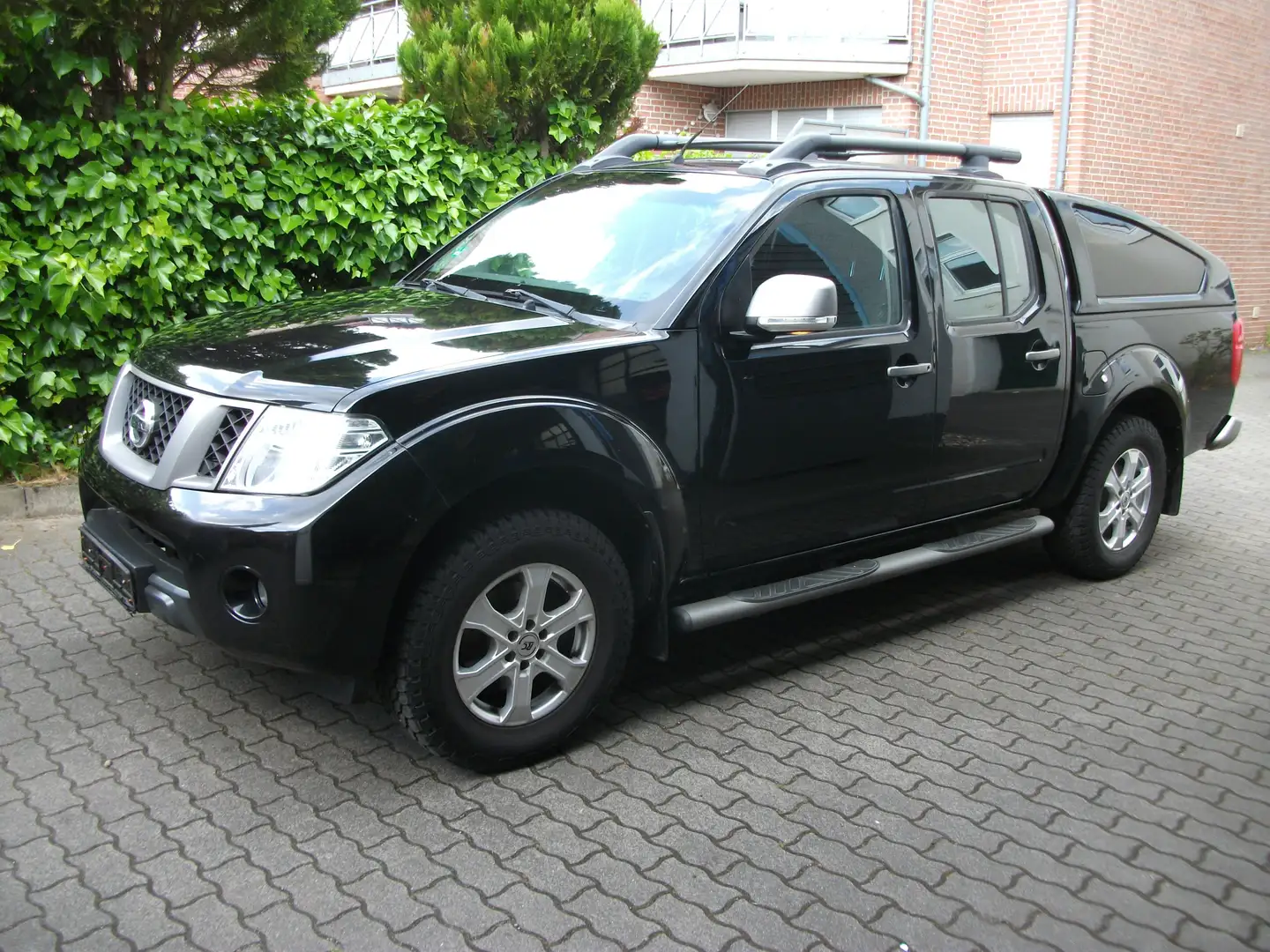 Nissan Navara DPF SE, 4 türer, Klima, Andriod, AHK, 8xAlu ! Negro - 1
