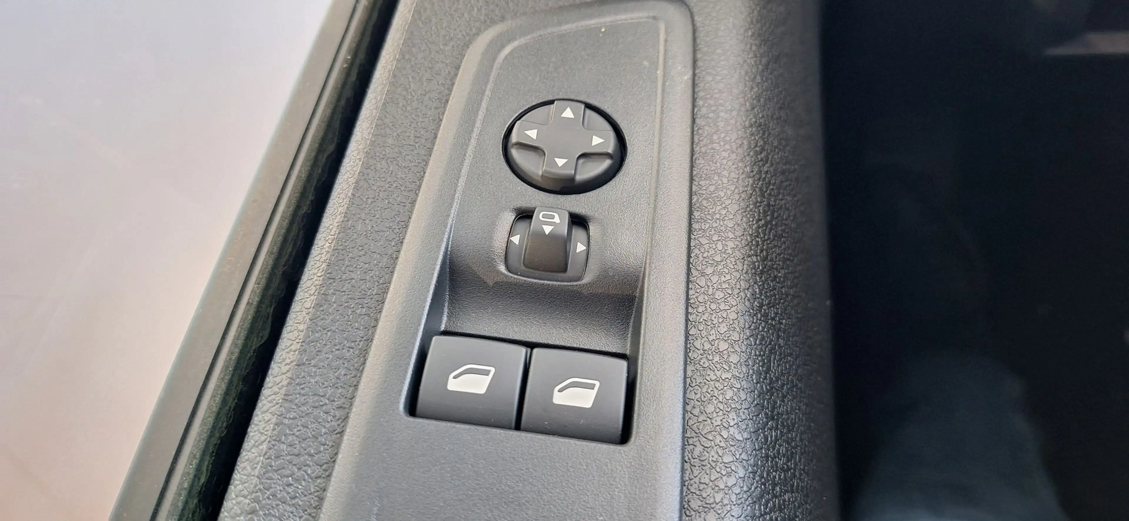 Peugeot Expert GBDC BlueHDi S&S EAT8 L3 — photo 11