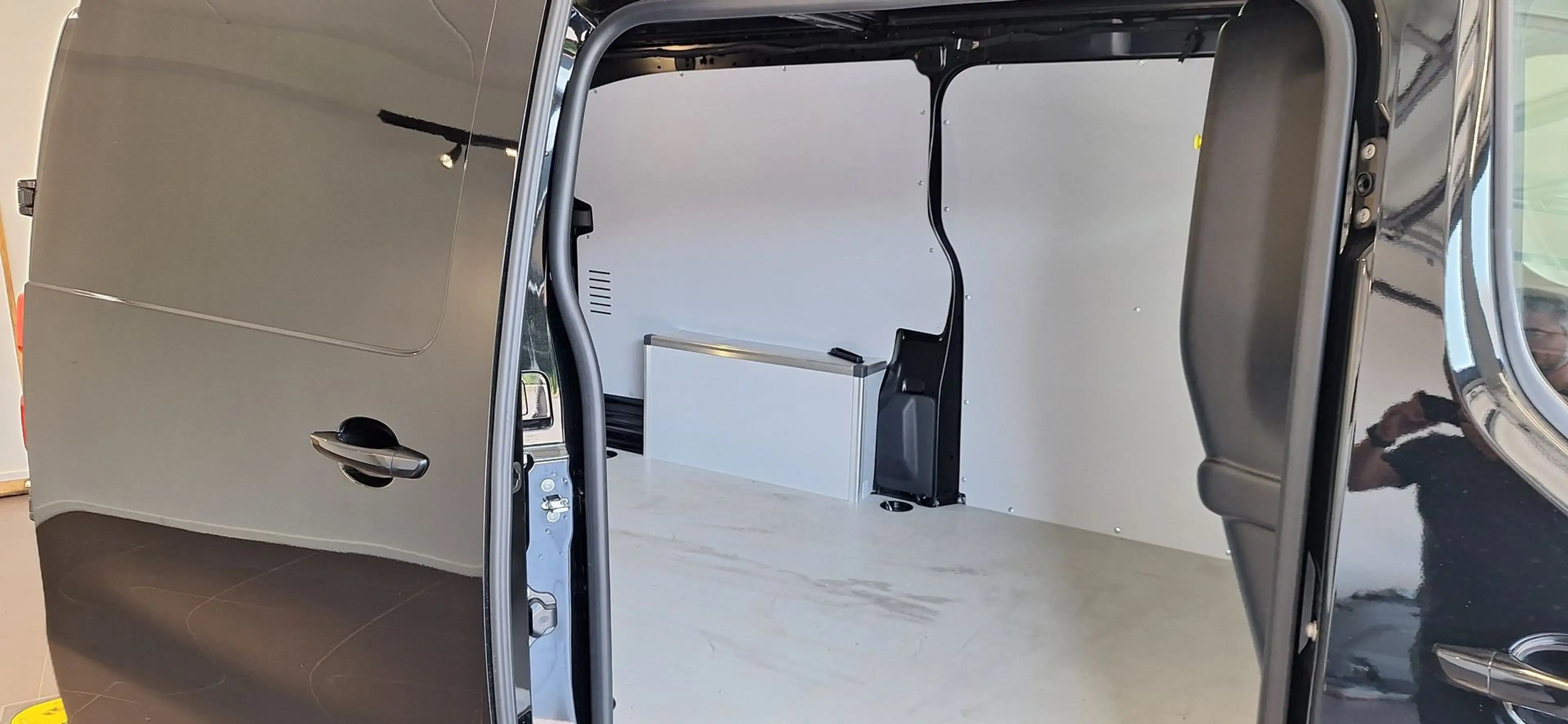 Peugeot Expert GBDC BlueHDi S&S EAT8 L3 — photo 8
