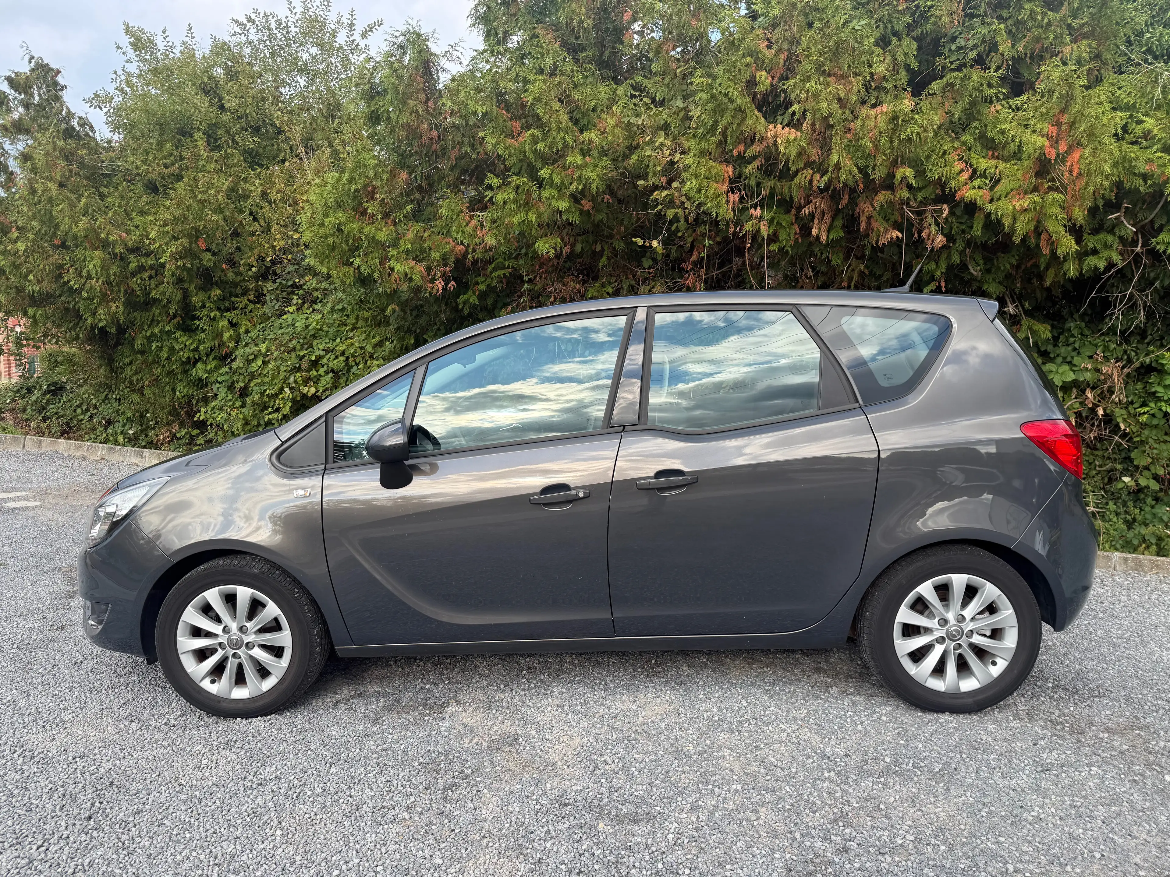 Opel Meriva 1.4i Ultimate Edition * GPS — photo 9