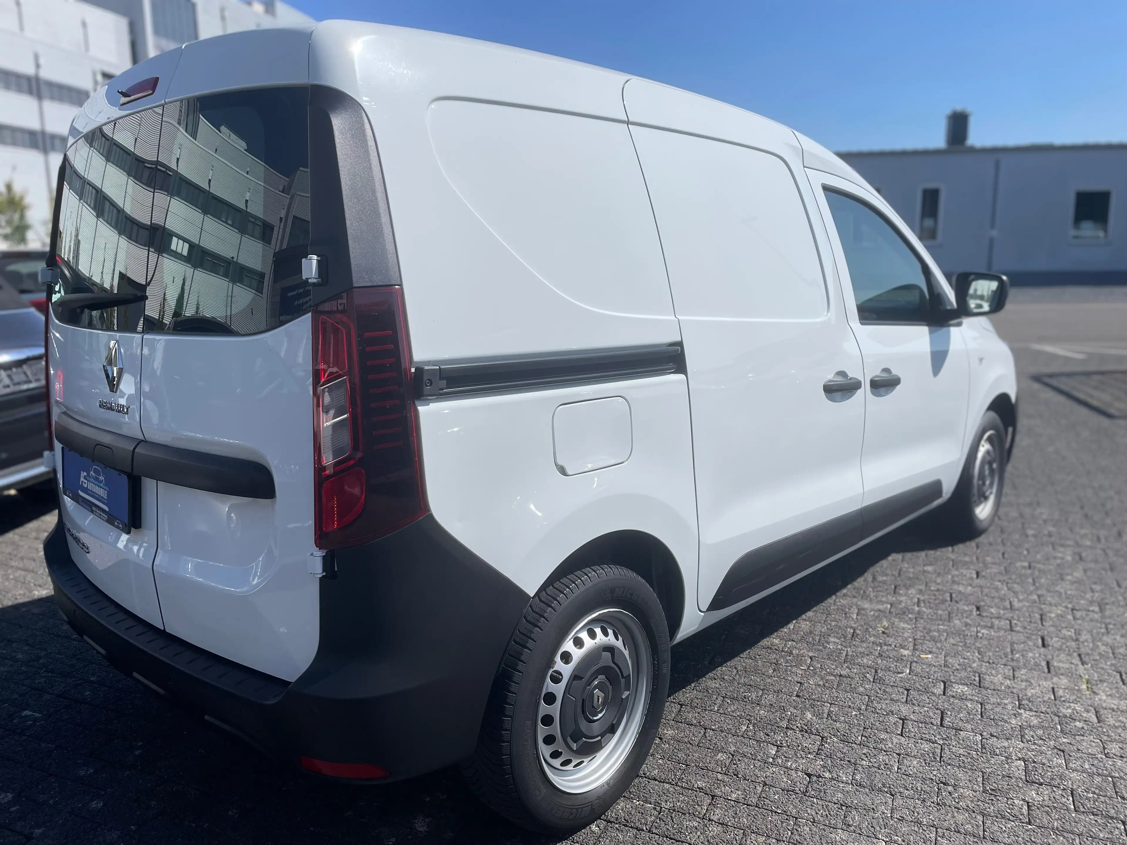 Renault Express Renault Express/ Nur 58.200 KM gelaufen/ 1. Hand/ Apple CarPlay/ Einparkhilfe hinten — photo 4