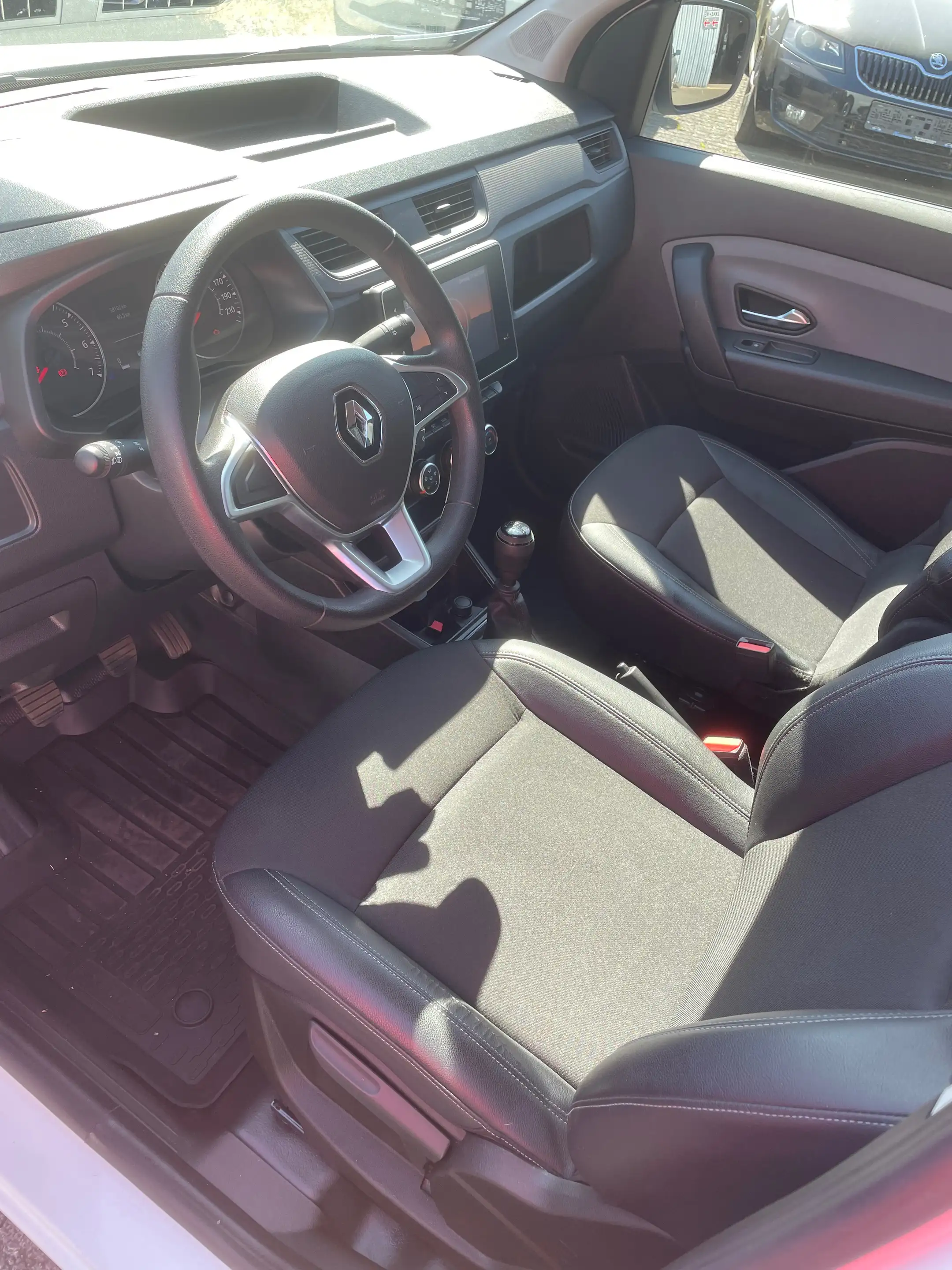 Renault Express Renault Express/ Nur 58.200 KM gelaufen/ 1. Hand/ Apple CarPlay/ Einparkhilfe hinten — photo 8