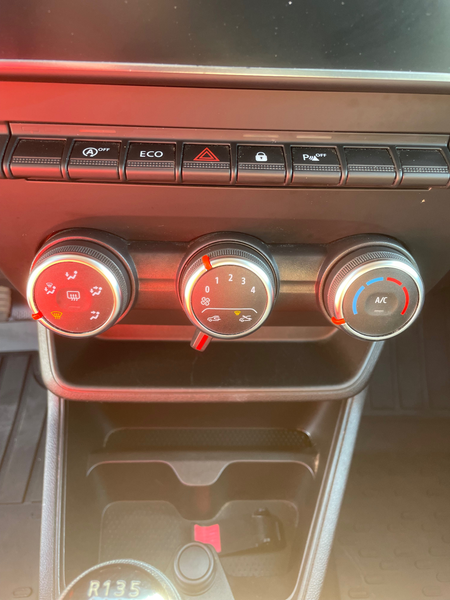 Renault Express Renault Express/ Nur 58.200 KM gelaufen/ 1. Hand/ Apple CarPlay/ Einparkhilfe hinten — photo 12