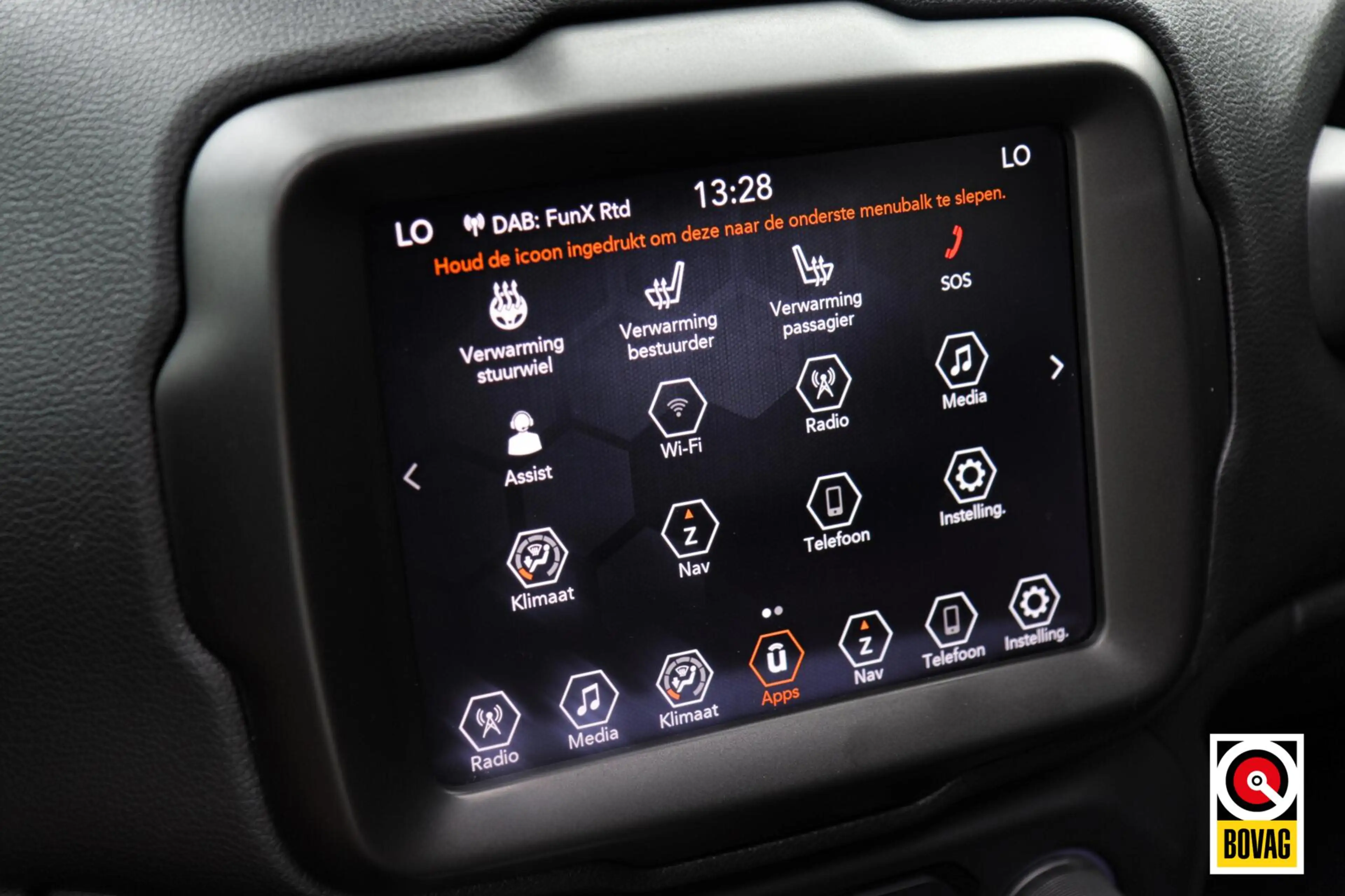 Jeep Renegade 1.3T Limited |LED|PANO|CARPLAY|CAMERA|KEYLESS|STOE — photo 19