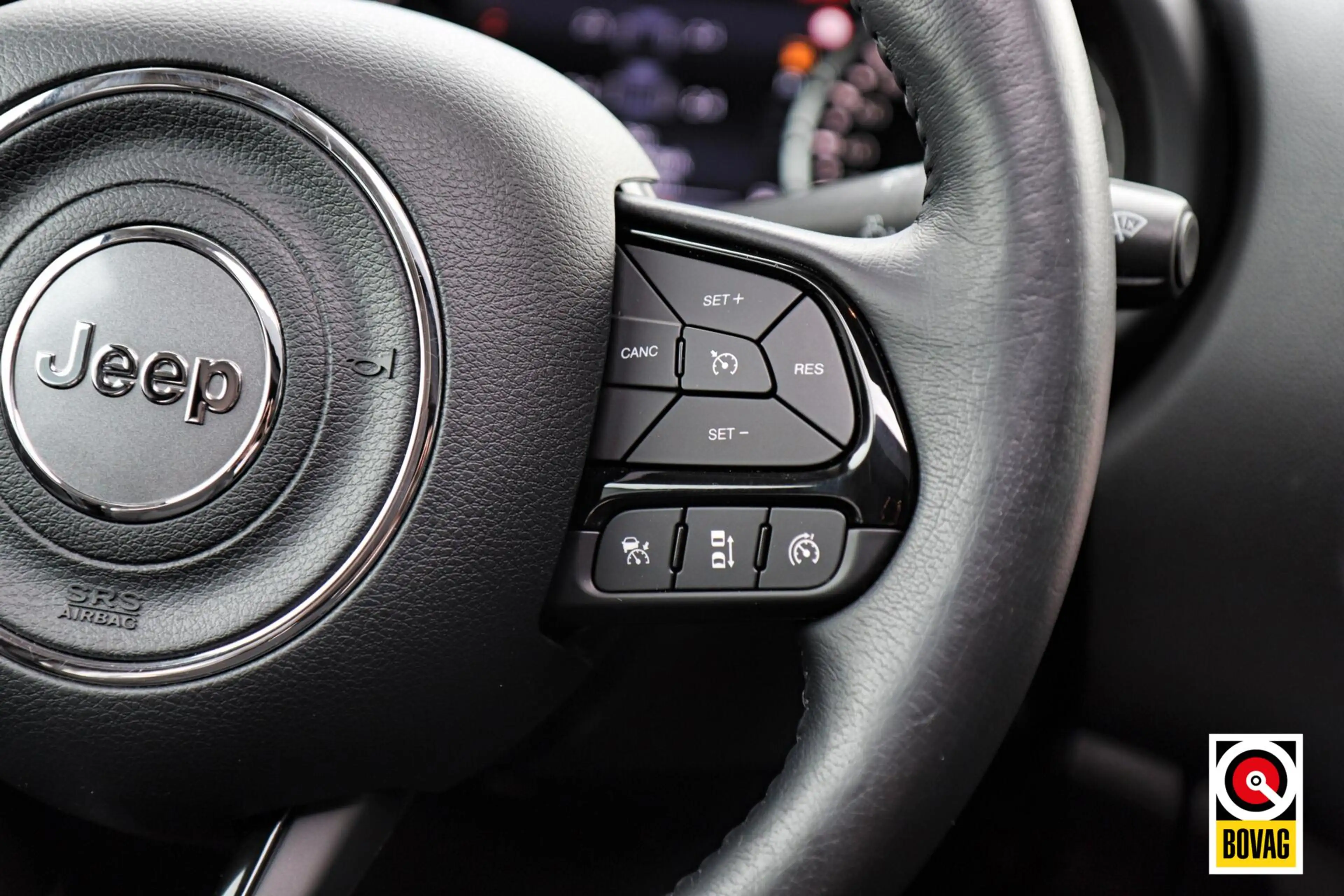 Jeep Renegade 1.3T Limited |LED|PANO|CARPLAY|CAMERA|KEYLESS|STOE — photo 13