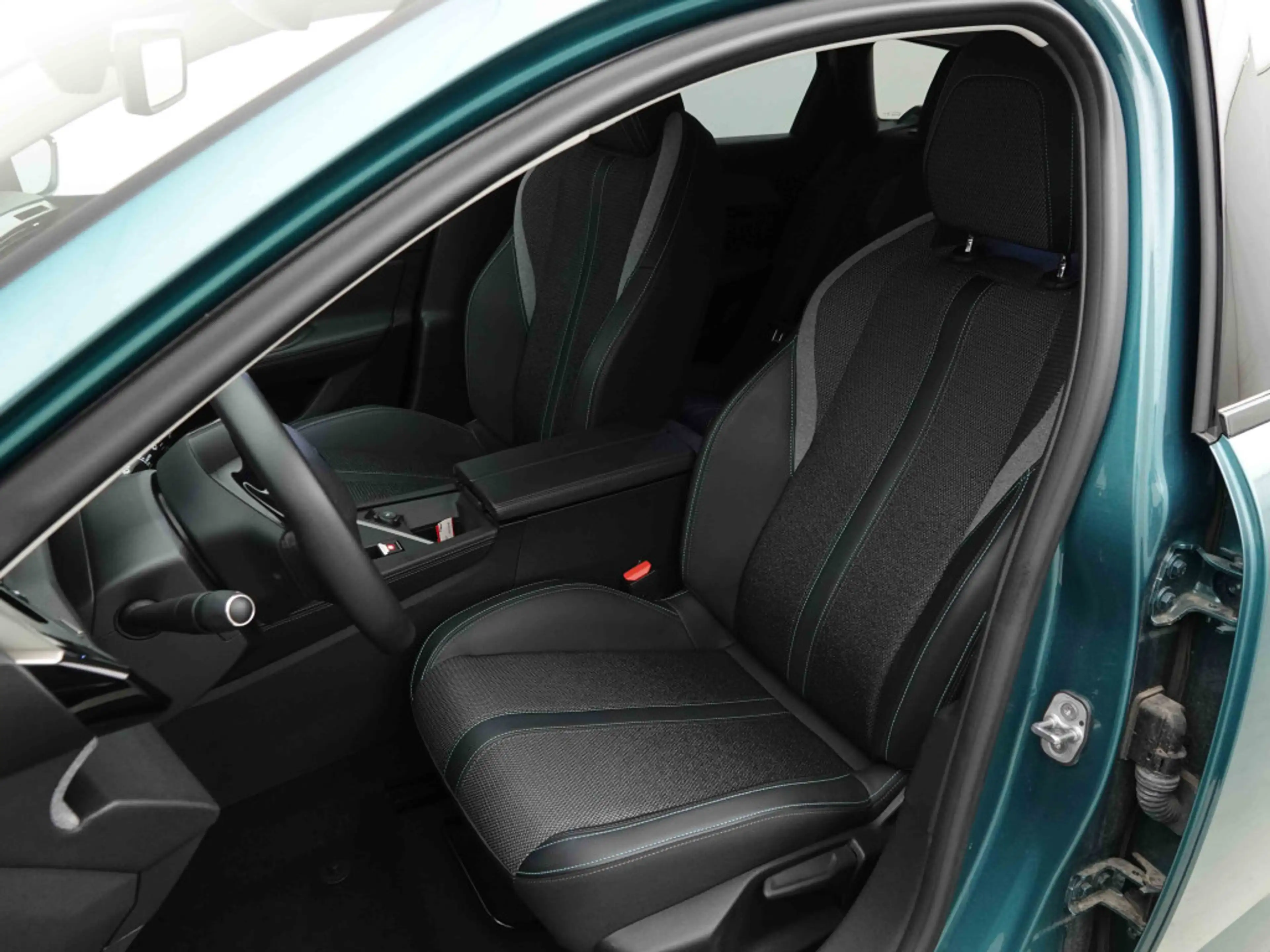 Peugeot 308 130 SW Allure | GPS | Cam | CarPlay | LED — photo 7