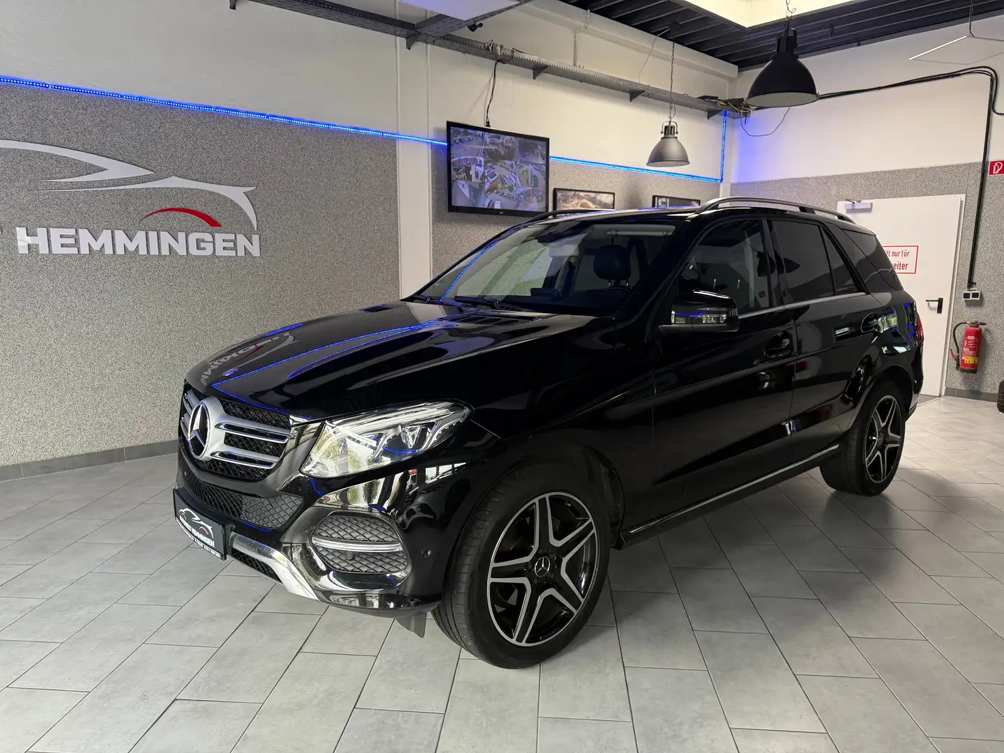 Mercedes-Benz GLE 350 d 3.0 4Matic*Mwst.*12M.Garantie*Finanzierung* Schwarz - 1