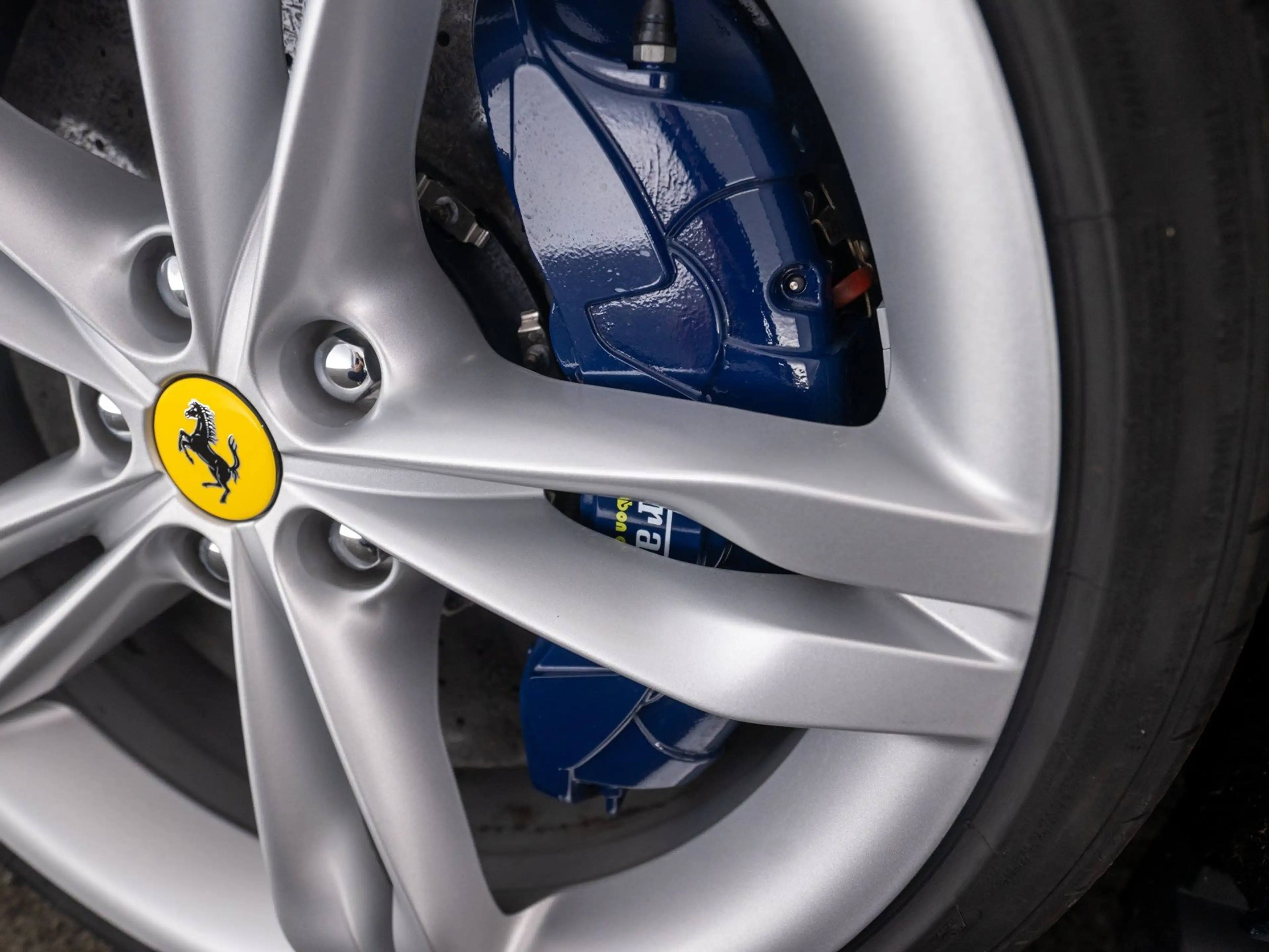 Ferrari 296 GTB — photo 11
