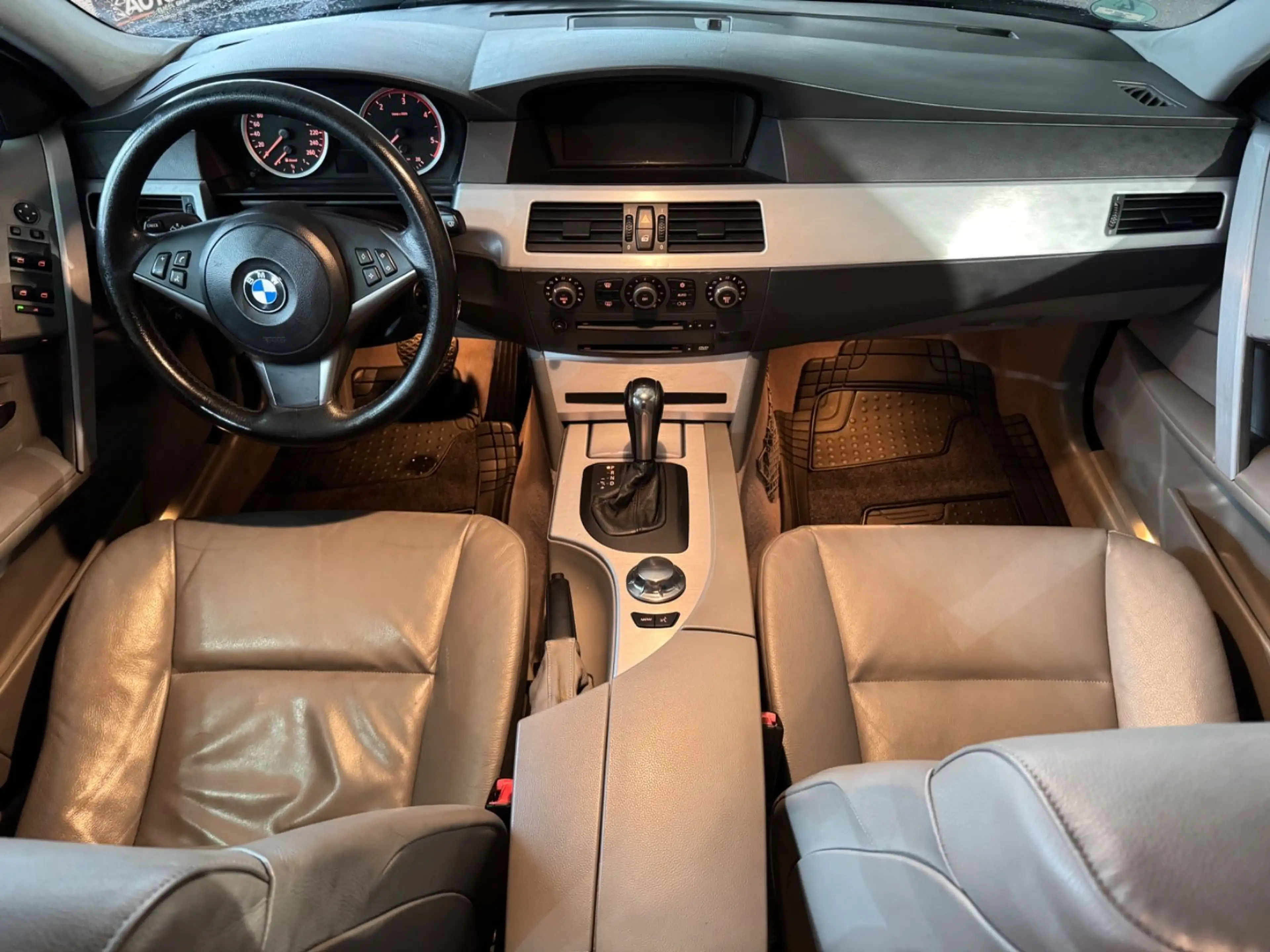 BMW 535 d E61 Touring*XENON*NAVI*MEMORY*TEMPO*PDC*SZH — photo 13
