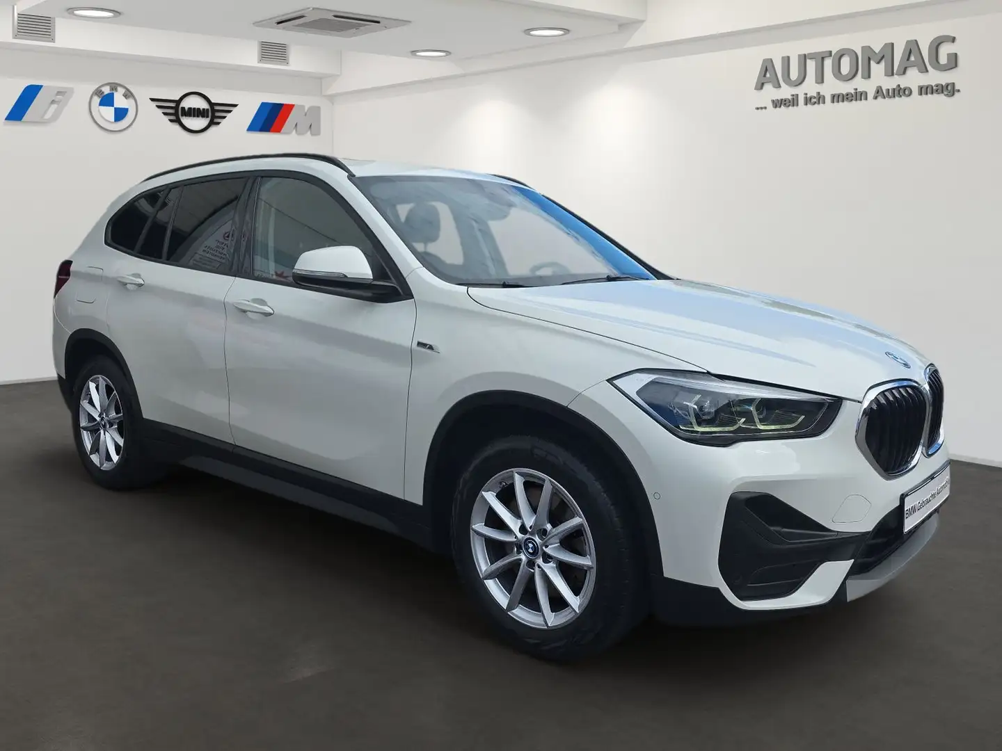 BMW X1 xDrive25e Panoramadach*LED*Navi*PDC*Sitzheizung*17 Weiß - 2