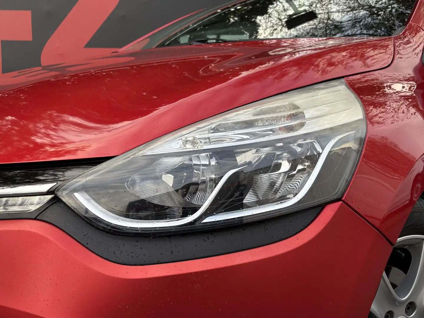 Renault Clio 0.9 TCe Expression - Navigatie - Airconditioning - Rouge - 2