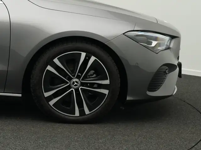 Mercedes-Benz Cla view 8