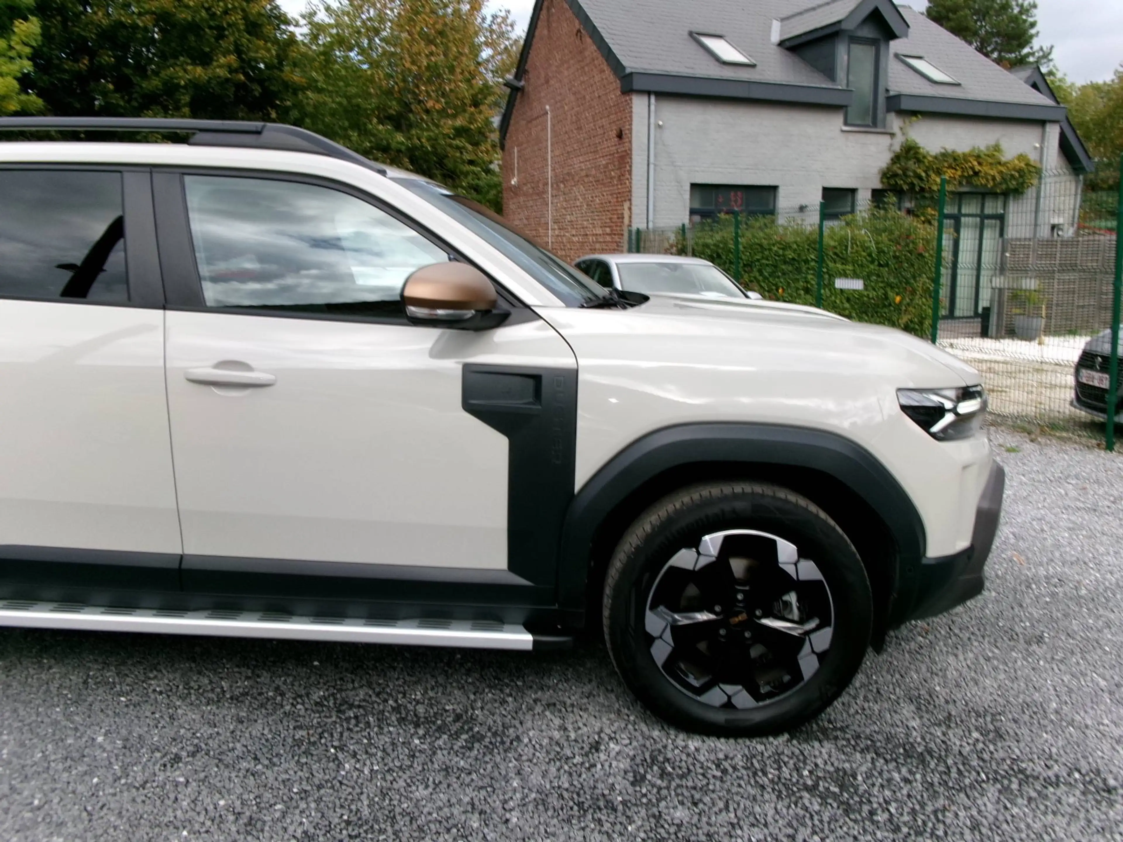 Dacia Duster EXTREME HYBRIDE 140. — photo 12
