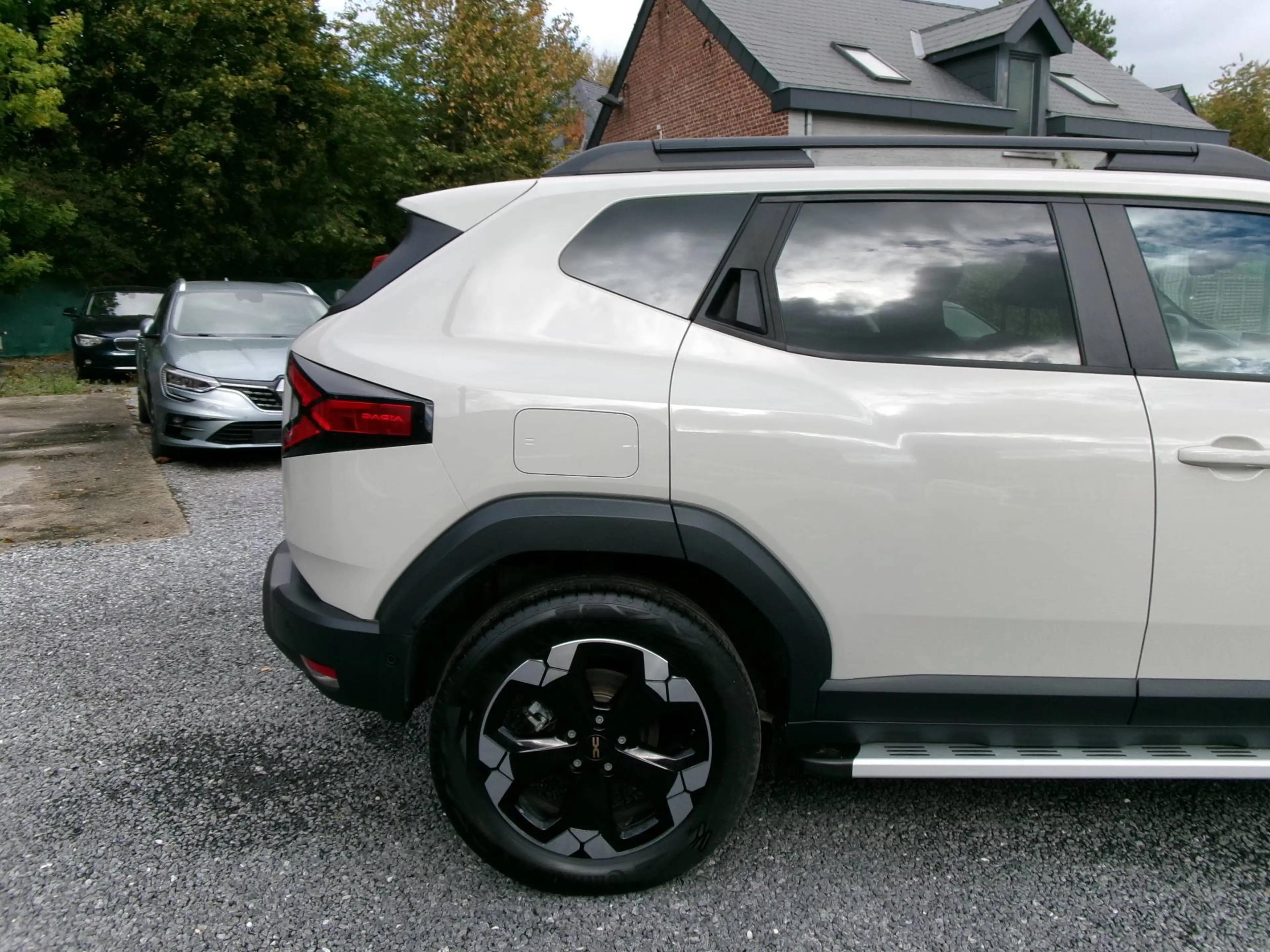 Dacia Duster EXTREME HYBRIDE 140. — photo 11