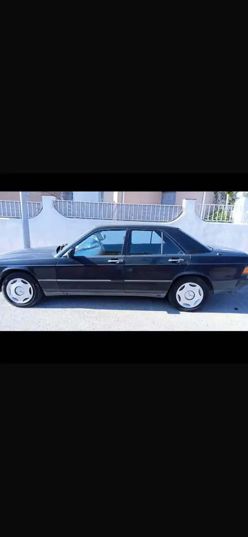 Mercedes-Benz 190 190E 2.3 - 2