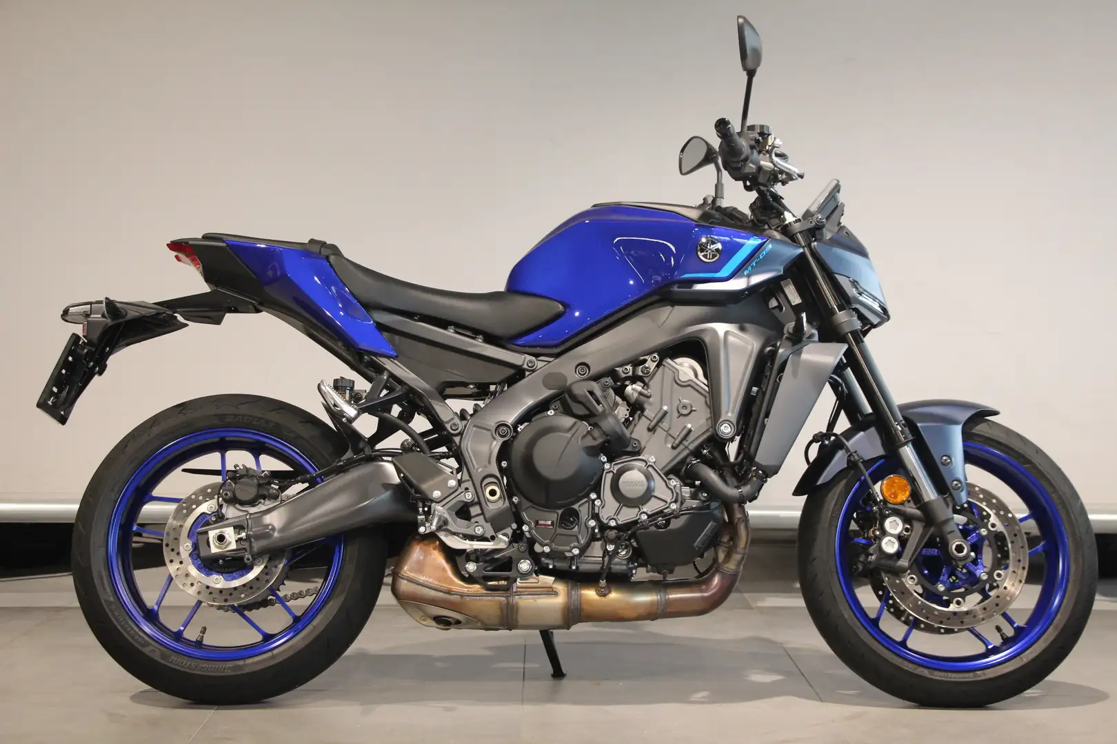 Yamaha MT-09 Y-AMT Kék - 1