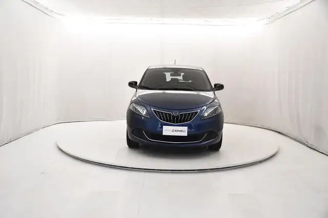Lancia Ypsilon view 5