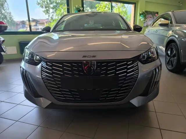 Peugeot 208 view 3