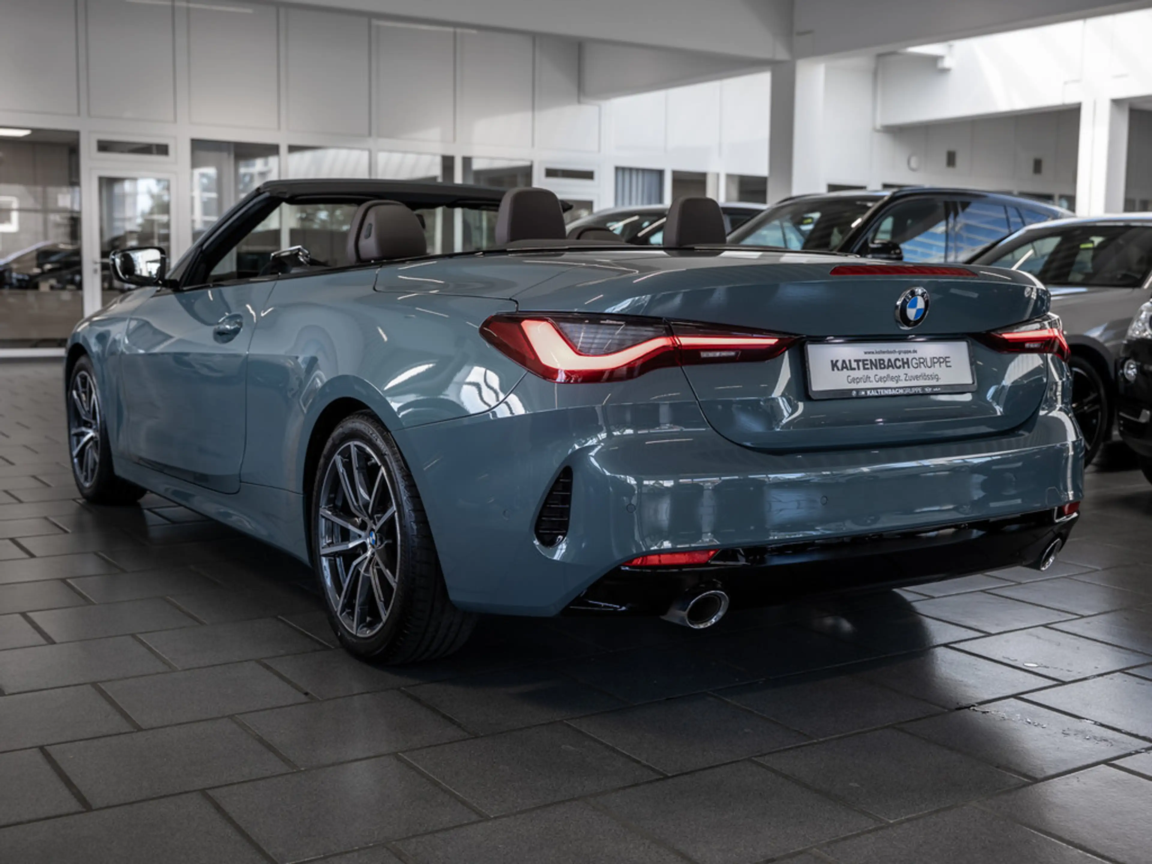 BMW 420 i Cabrio FACEL. 360° LED ACC NAVI H/K SHZ — photo 7