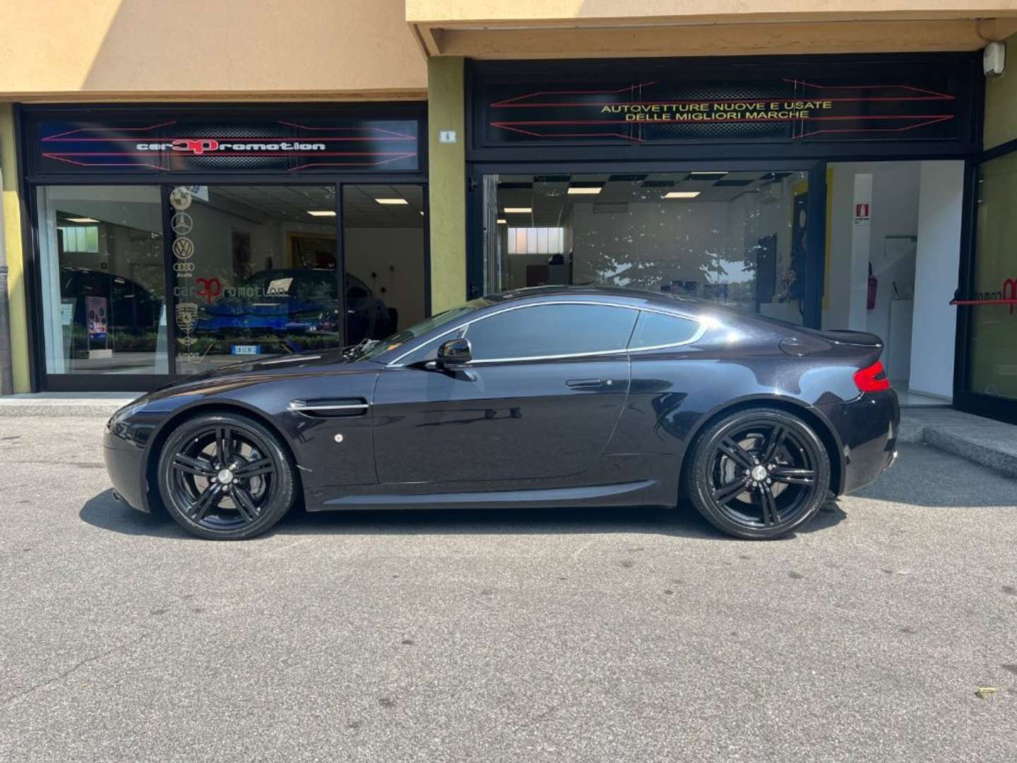 Aston Martin Vantage Coupe V8 Sportshift -  - Joinsteer - #2