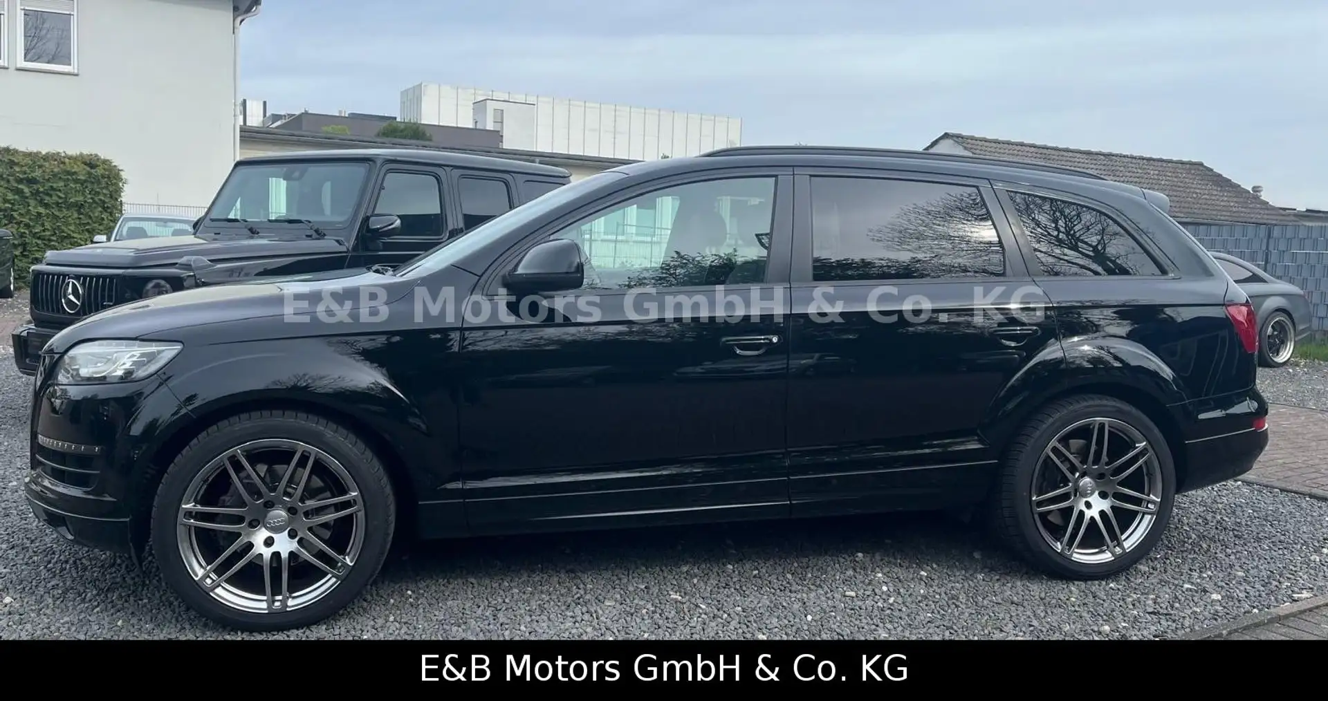 Audi Q7 3.0 TFSI S-LINE /7.SITZE/BOSE Schwarz - 2
