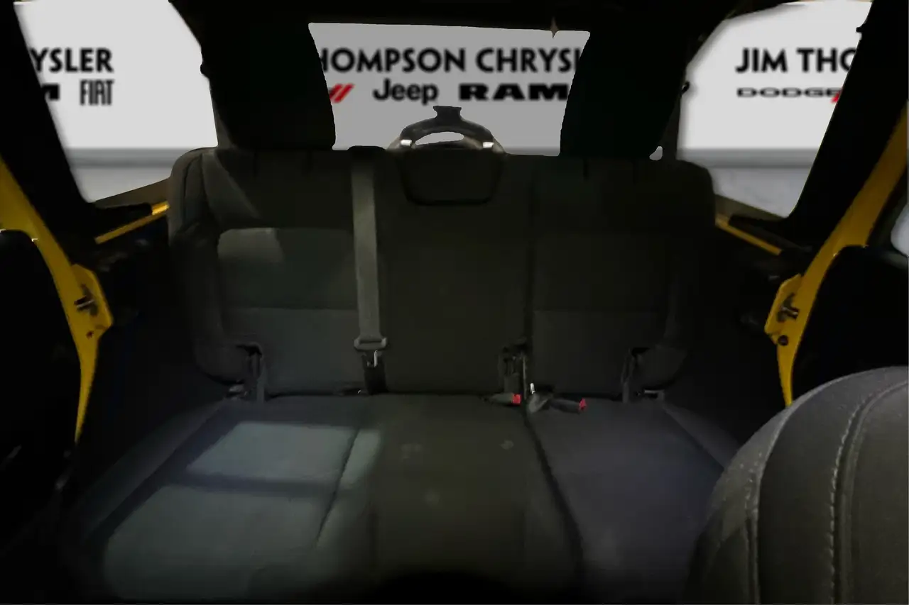 Jeep Wrangler снимка Jeep Wrangler