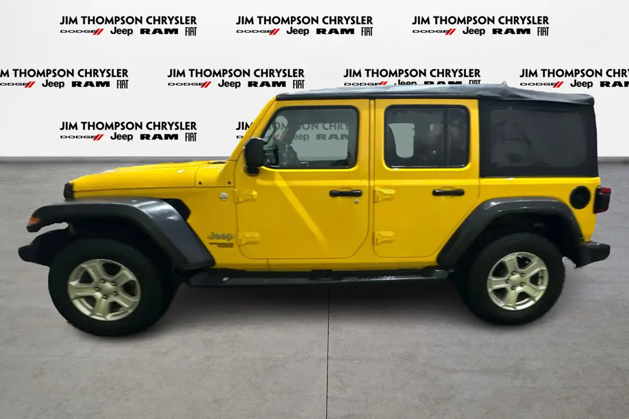 Jeep Wrangler снимка Jeep Wrangler