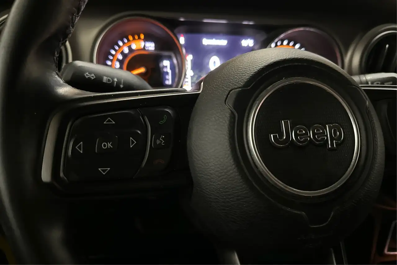 Jeep Wrangler снимка Jeep Wrangler