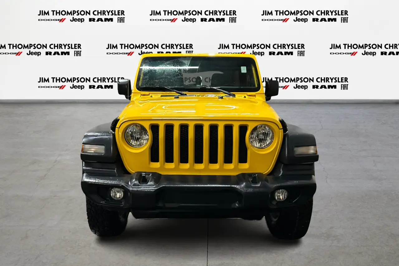 Jeep Wrangler снимка Jeep Wrangler