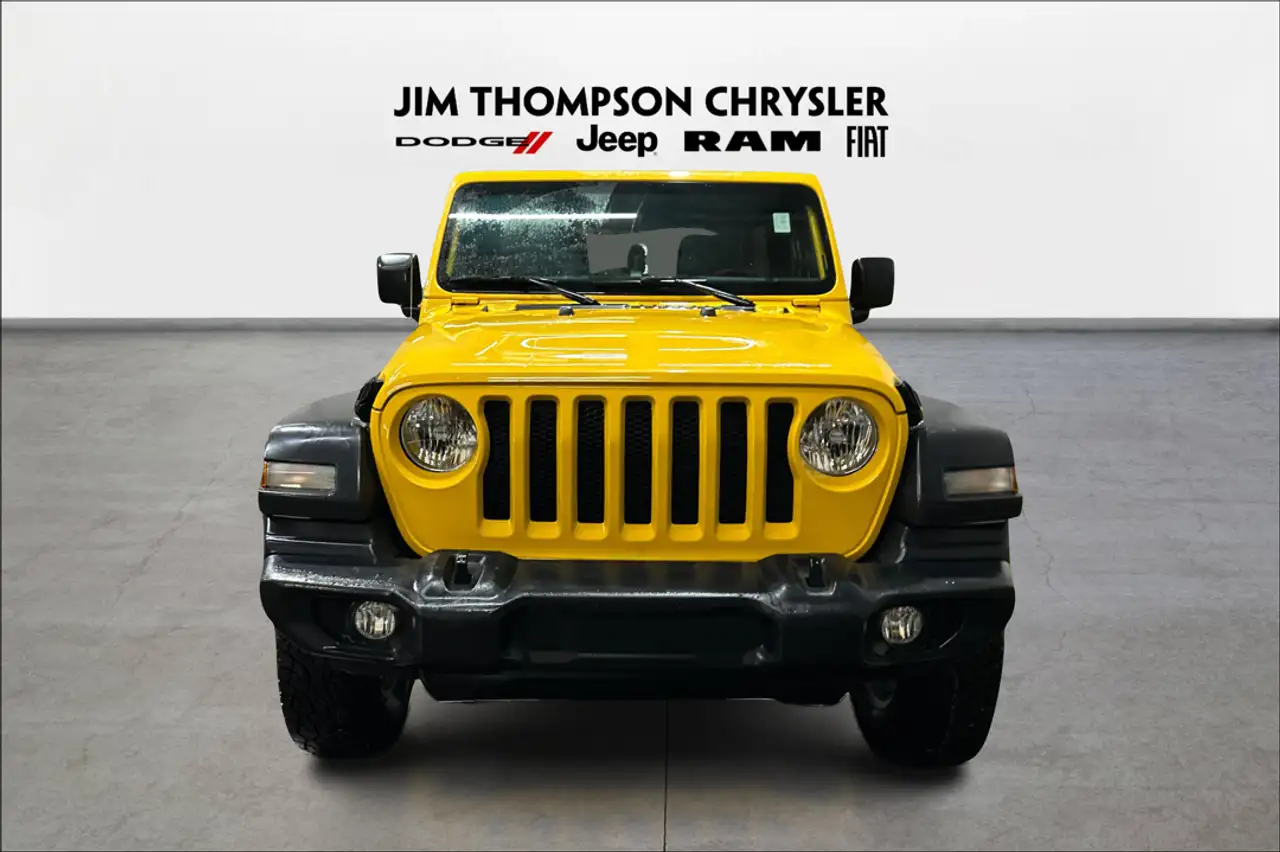 Jeep Wrangler photo Jeep Wrangler