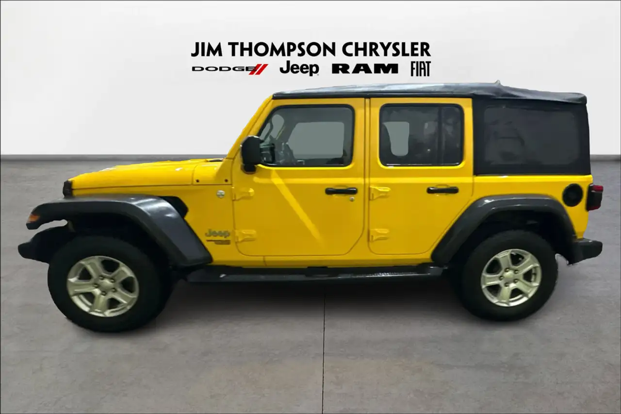 Jeep Wrangler photo Jeep Wrangler