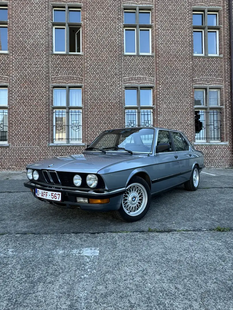 BMW 520 E28 Manueel Belgische wagen - 1