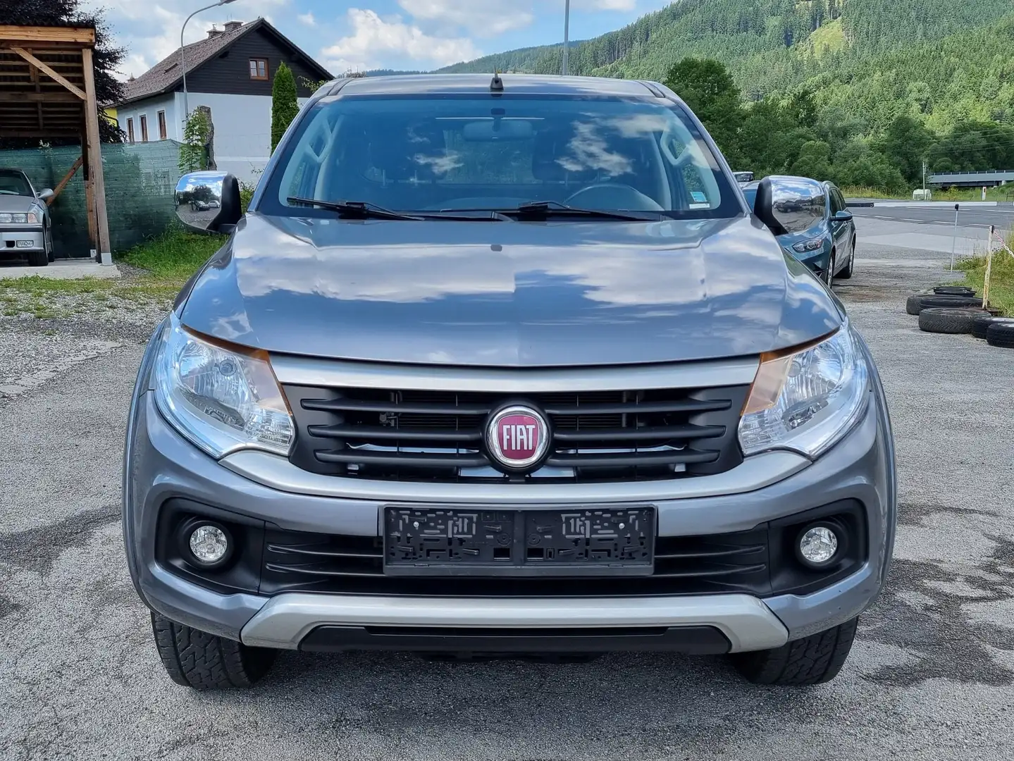 Fiat Fullback Gris - 2