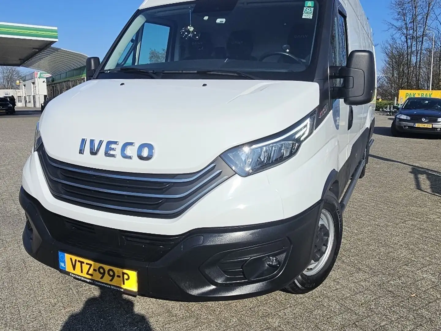 Iveco 35S18HV 3.0 410 H2 bijela - 1