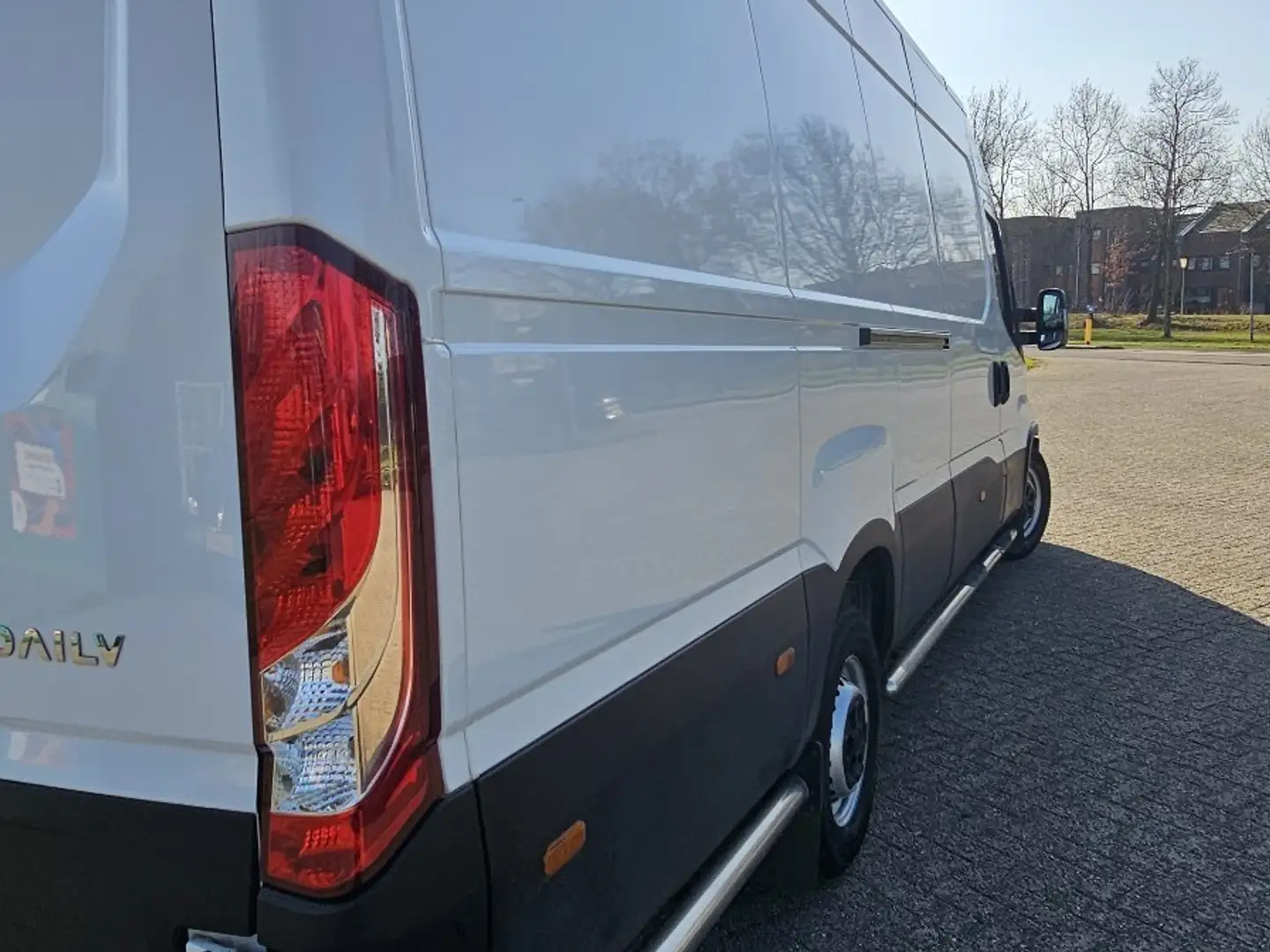 Iveco 35S18HV 3.0 410 H2 bijela - 2