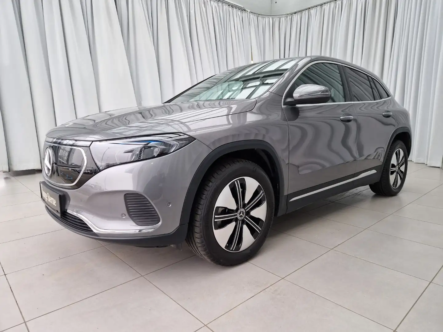 Mercedes-Benz EQA 250 SpurW HUD Grau - 2