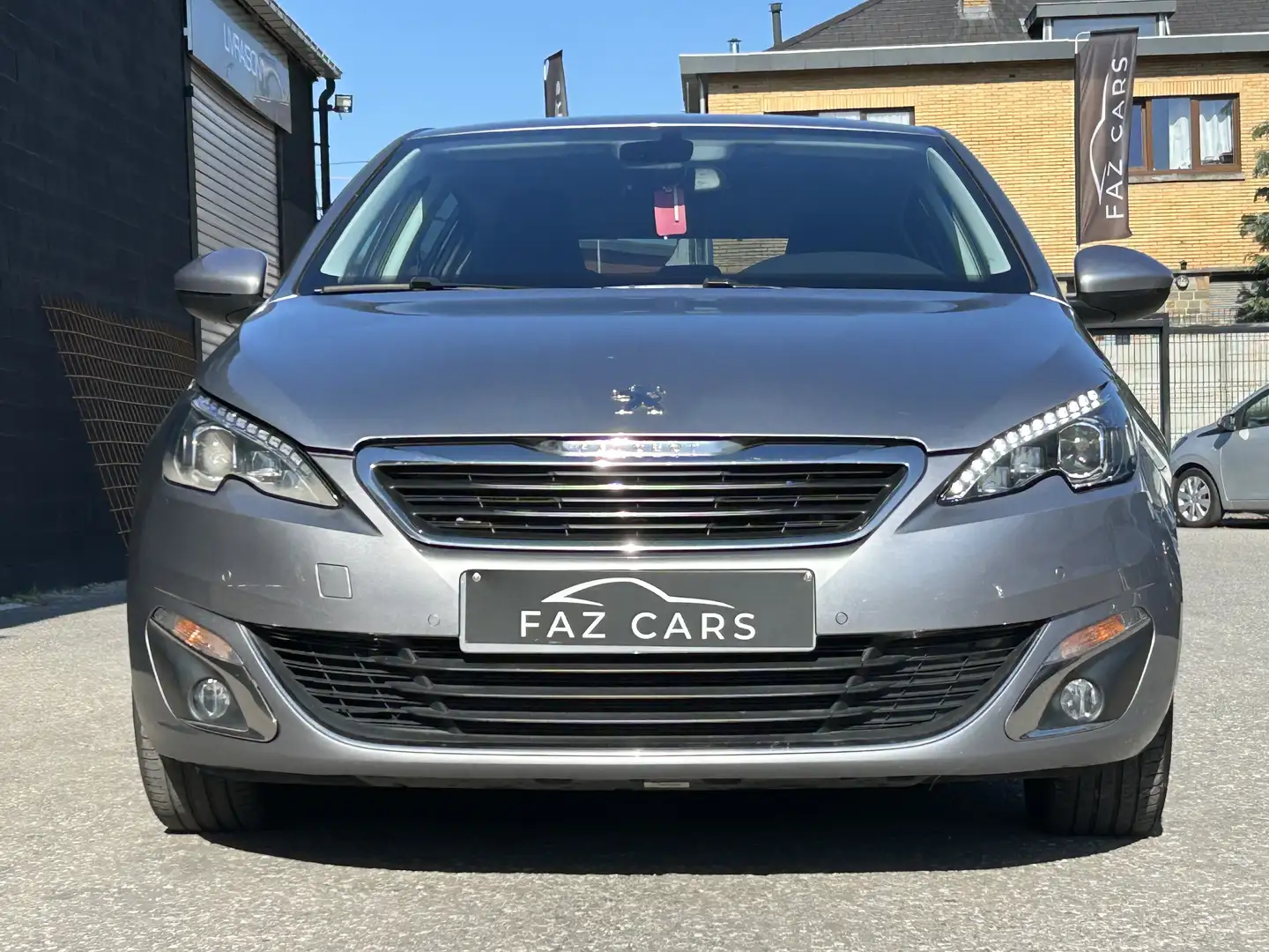 Peugeot 308 1.2 PureTech * CLIM + GPS + CAMERA + B.AUTO * Gris - 2