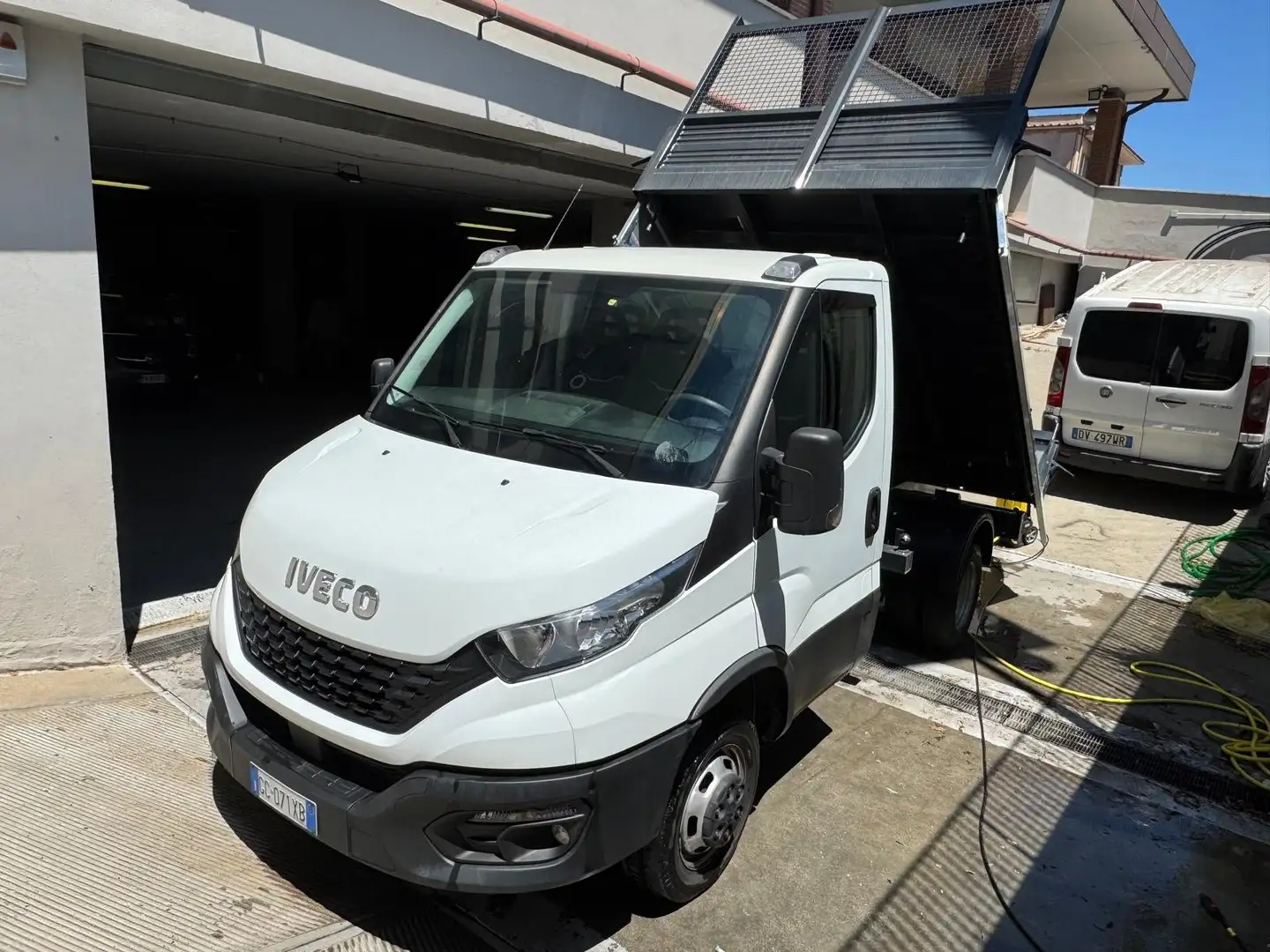 Iveco Daily 2.3 Mjet RIBALTABILE trilatelale Alb - 1