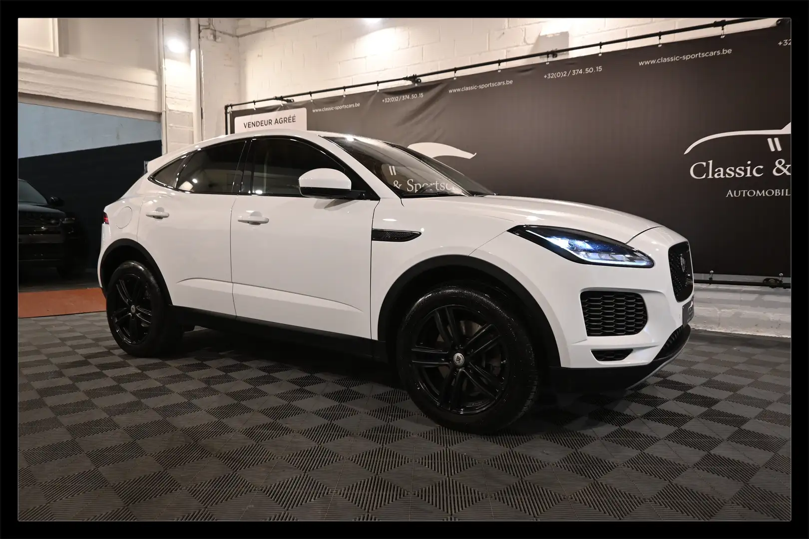 Jaguar E-Pace E-Pace 2.0 T P250 AWD CAMERA / CARPLAY / ANDROID Wit - 1
