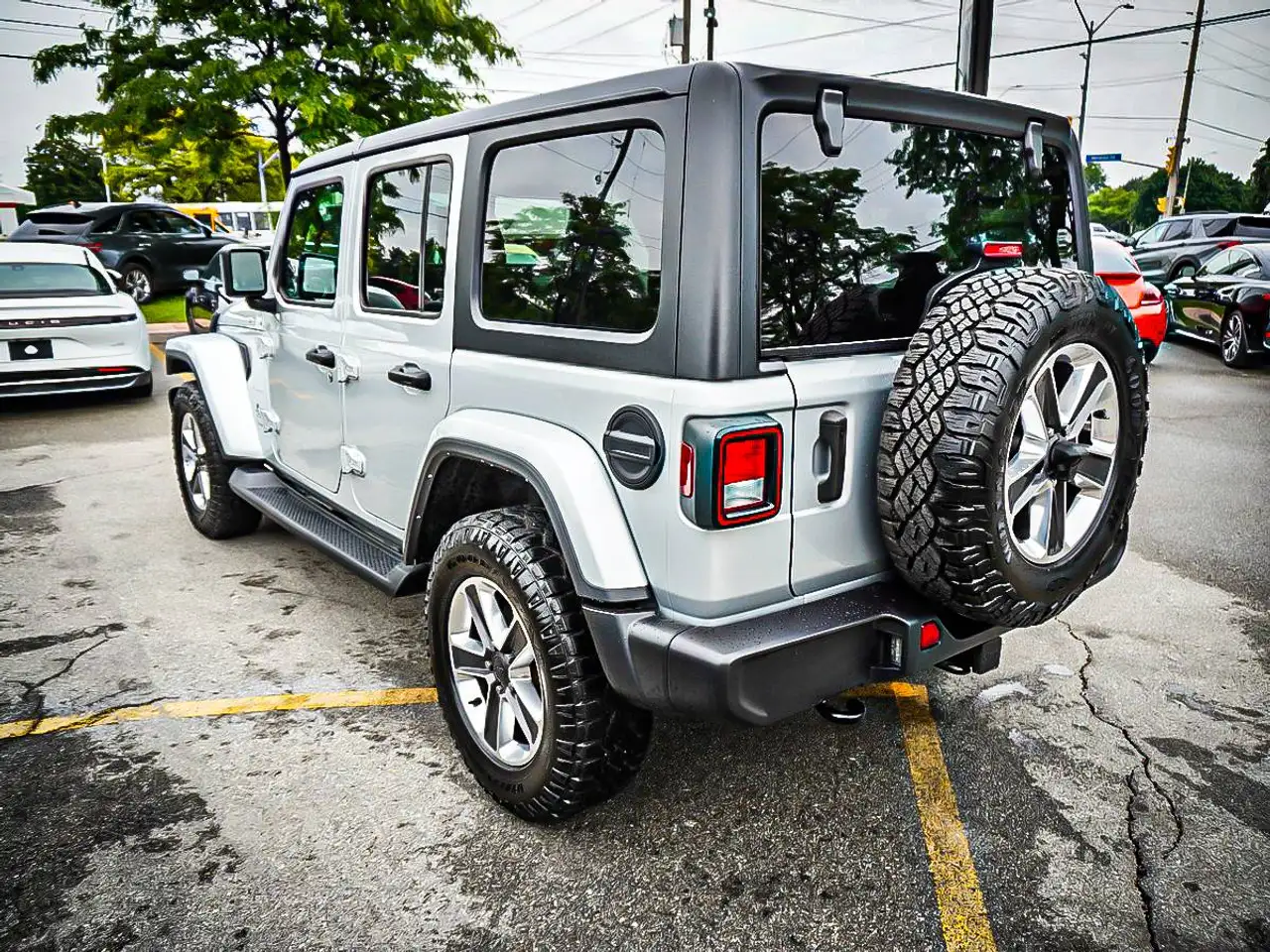 Jeep Wrangler photo Jeep Wrangler
